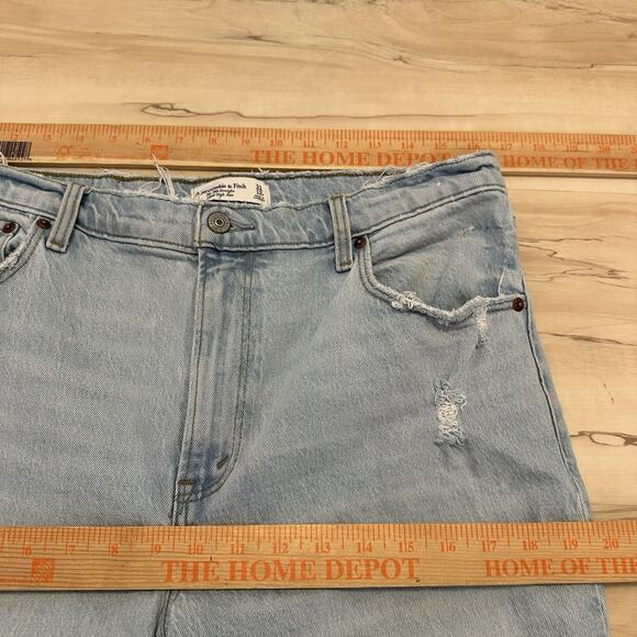 A&F Women 31 Jeans 90s Straight Ultra High Rise‎ Distress Light Blue - Picture 9 of 10